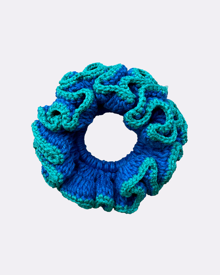 Scrunchie Crochê Contraste Azul