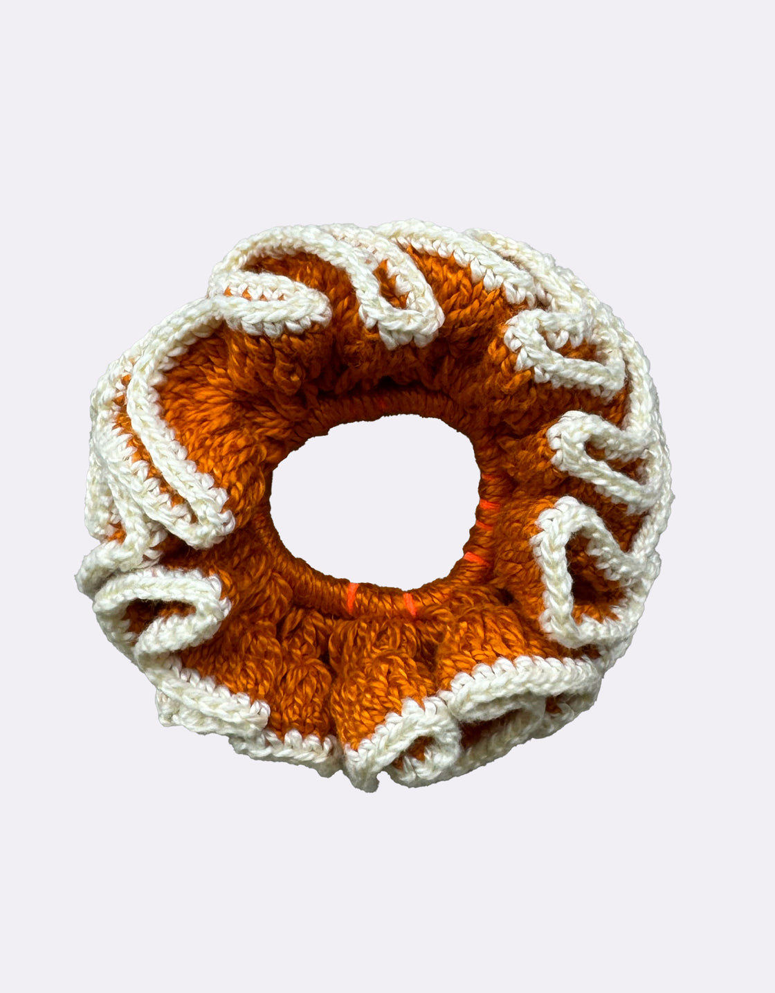 Scrunchie crochê contraste