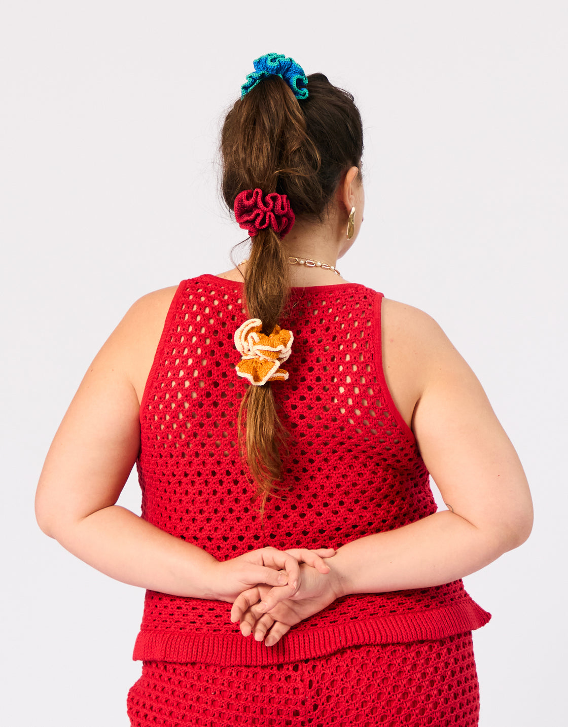 Scrunchie crochê contraste